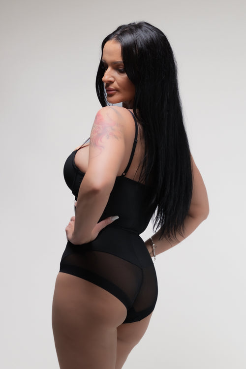 Body ultramodelator cu cupe
