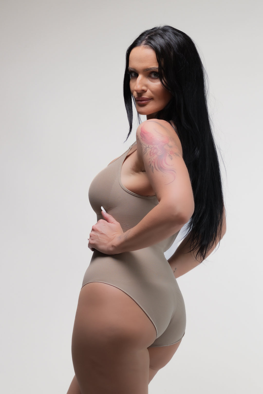 Seamless ultramodelate body